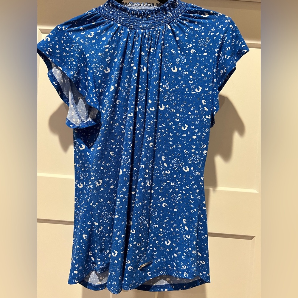 🤎2/$20🤎 NWT Adrienne Vittadini Speckled Blue and White Top
